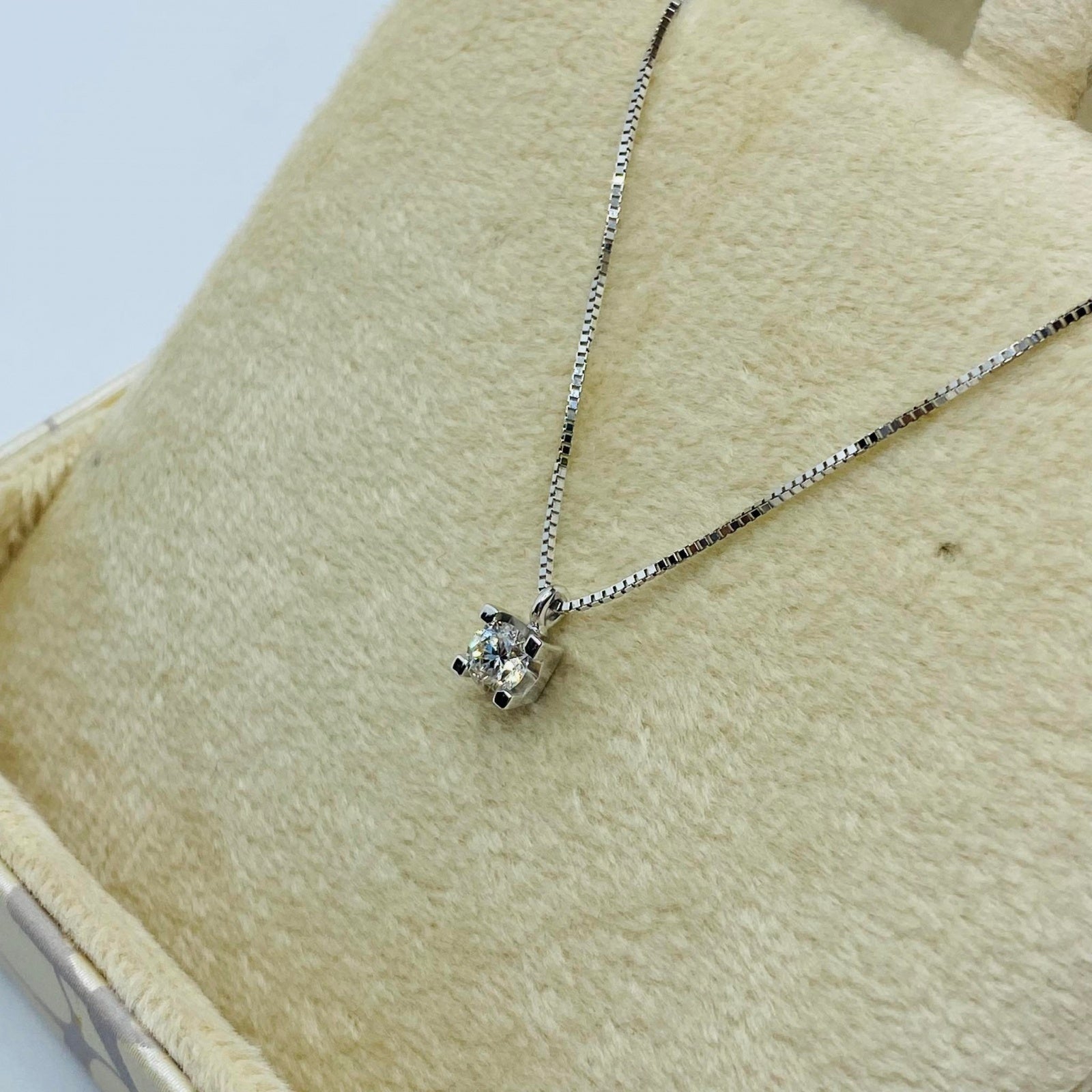Girocollo donna punto luce DonnaOro con diamante Ct 0.19 dhpl7173.019