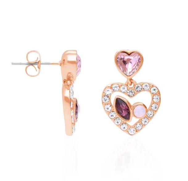 Orecchini pendenti in metallo rosato forma cuore con pietre rosa e strass