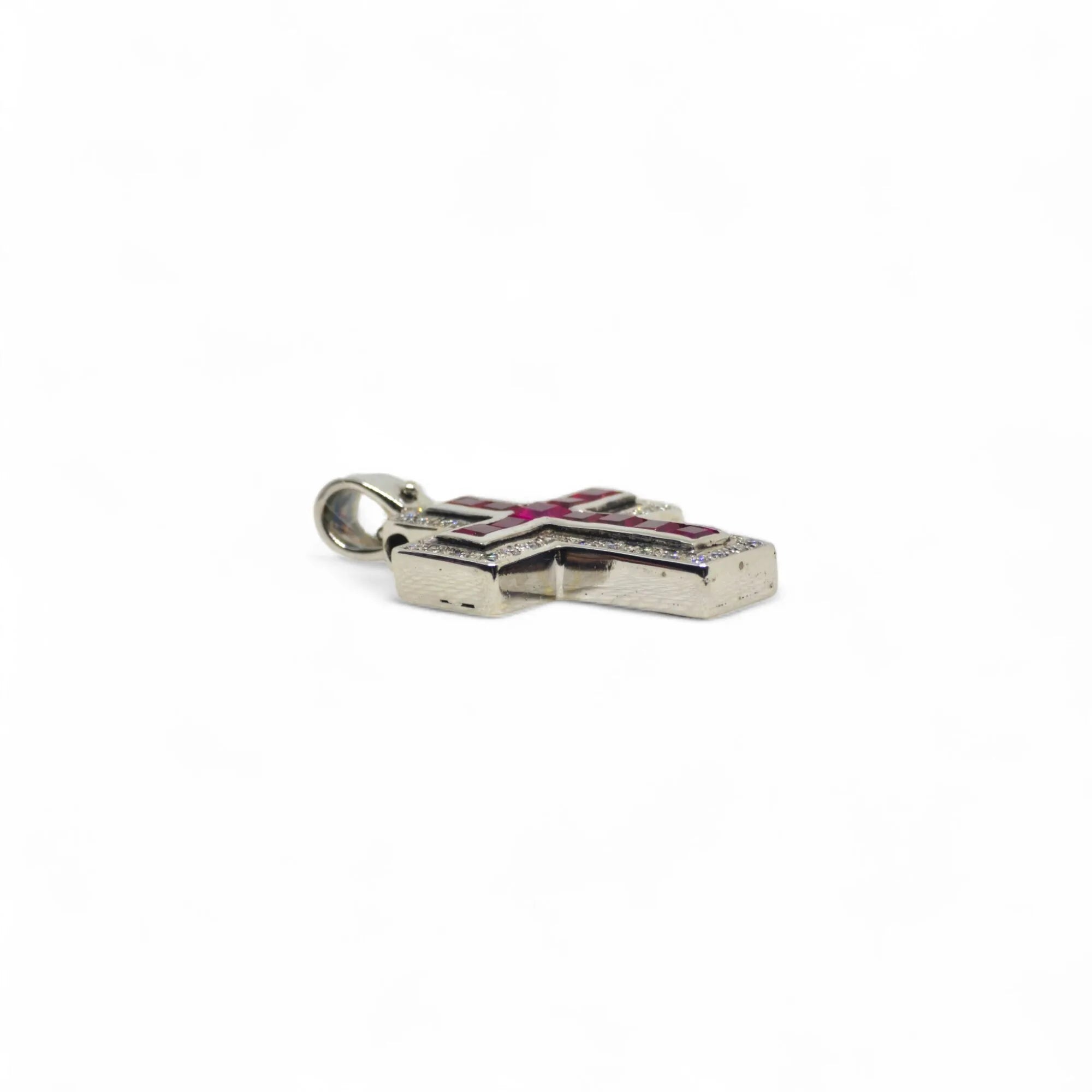 Pendente croce in oro bianco 18 kt con rubini rossi