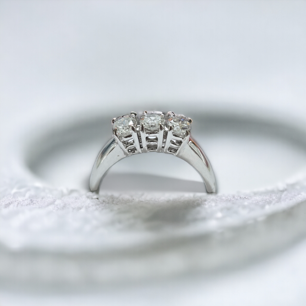 Anello trilogy da Donna con diamanti