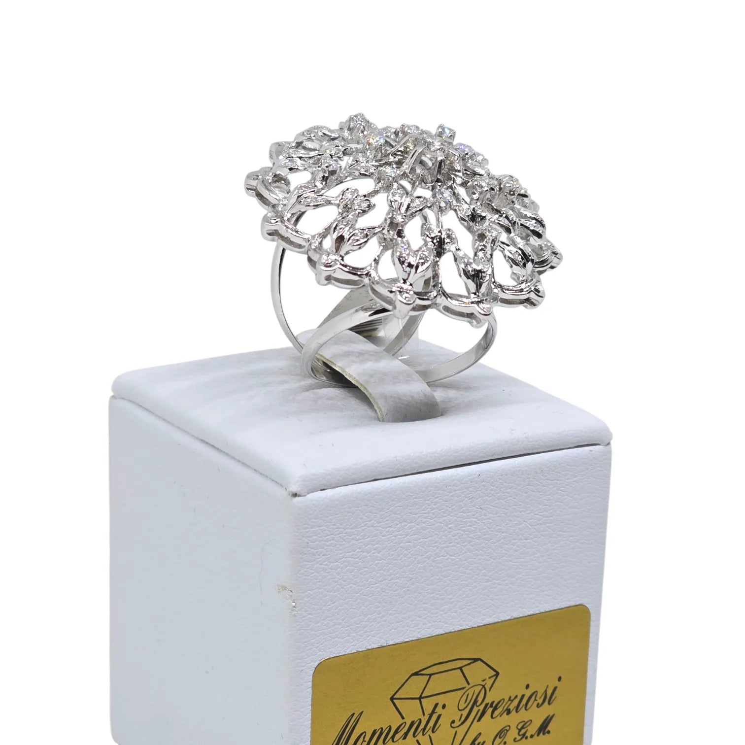 Luxuriöser 18k Weißgold-Solitärring mit Diamanten