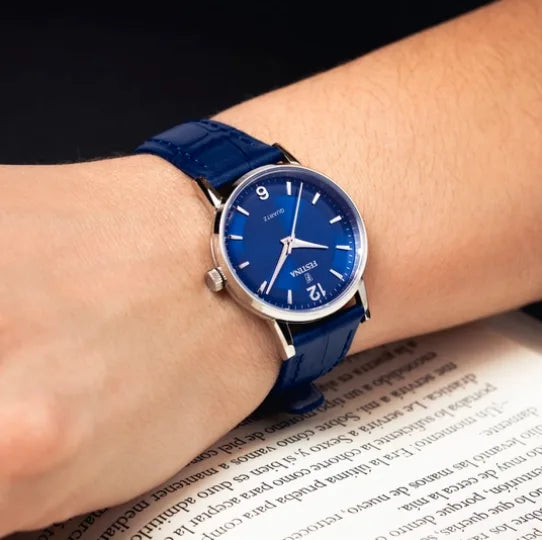 Festina Damenuhr F20691/4 - Feminine Eleganz in Azurblau, mit passendem Lederarmband