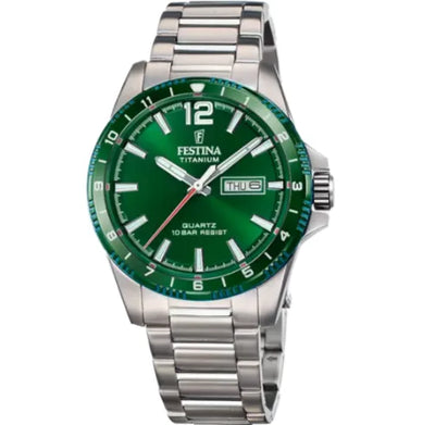 Orologio Festina F20698/3 con quadrante verde, cassa e cinturino in titanio per uomo