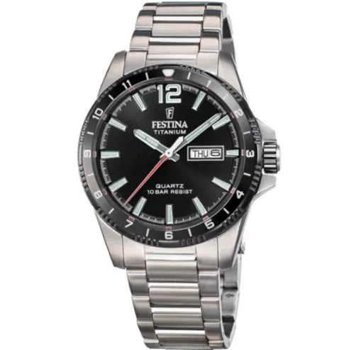 Orologio Festina F20698/4 con quadrante nero e cinturino in titanio, design moderno e funzionalità impeccabili