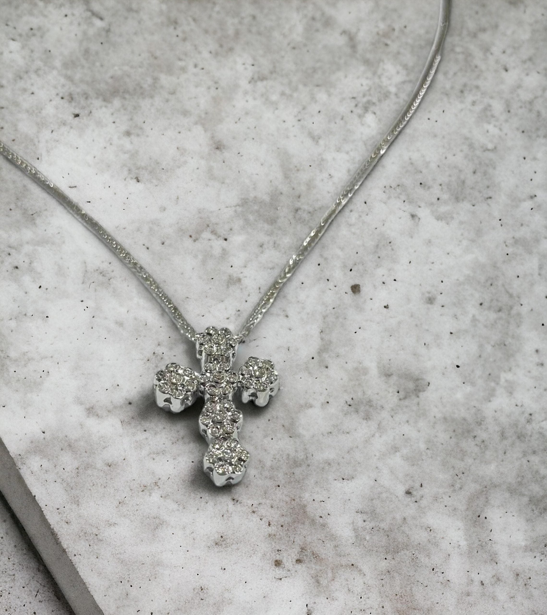 Collana con Croce di diamanti chic 0,42 g color