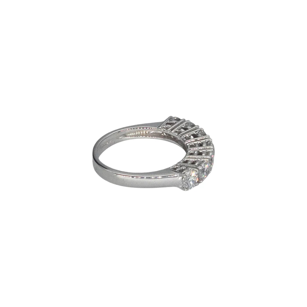 Damenring Eternity in 18 Karat Gold mit Diamanten