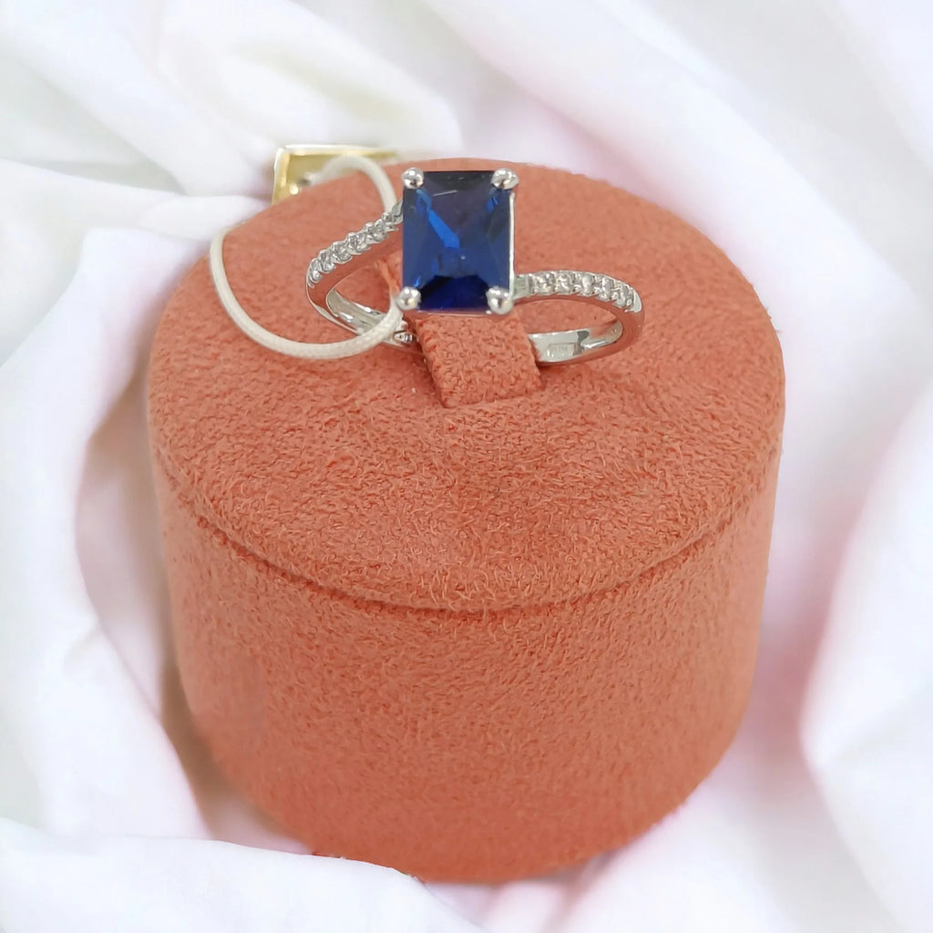 Anello donna in oro bianco 9kt con pietra blu e zirconi Igold