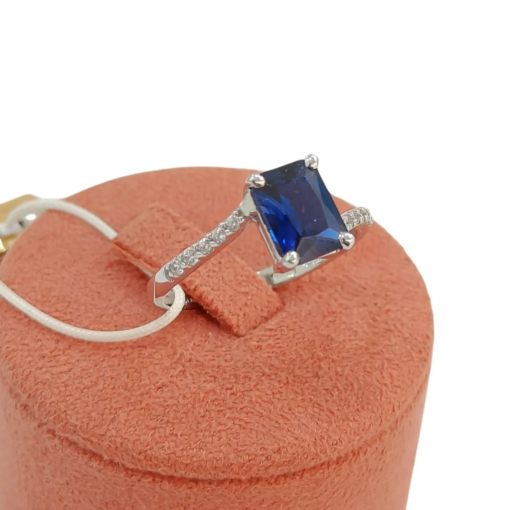 Anello donna in oro bianco 9kt con pietra blu e zirconi Igold