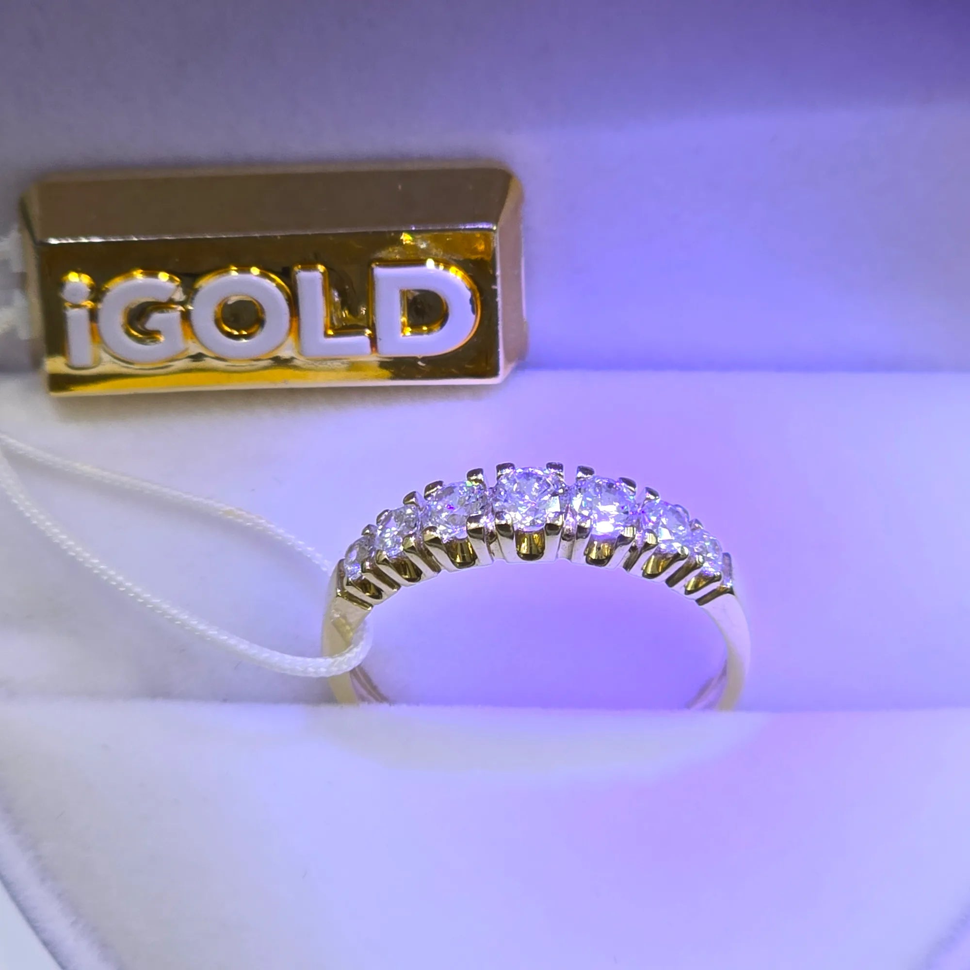 Damen-Memoirering in 9 Karat Gelbgold mit weißen Zirkonia Igold