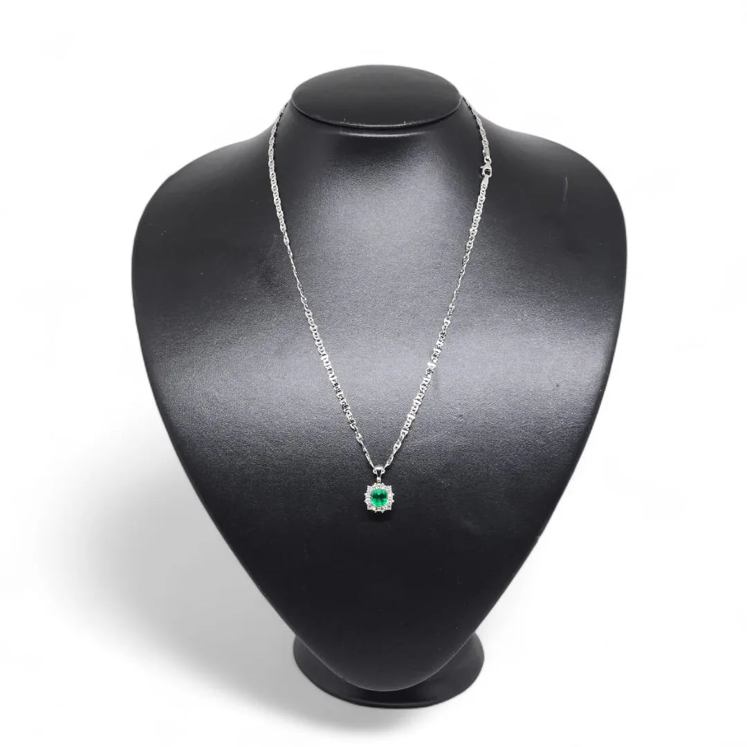 Damals Halskette aus Weißgold mit Smaragd und Diamanten