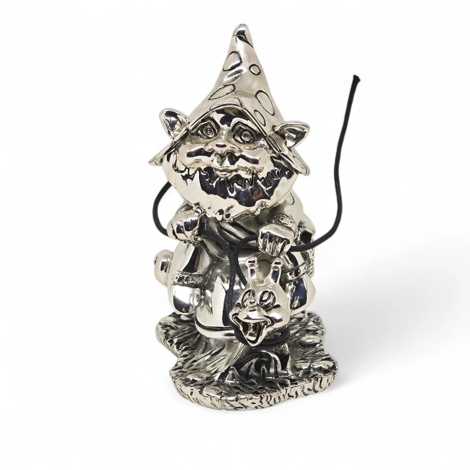 Statuetta in argento gnomo portafortuna con corda