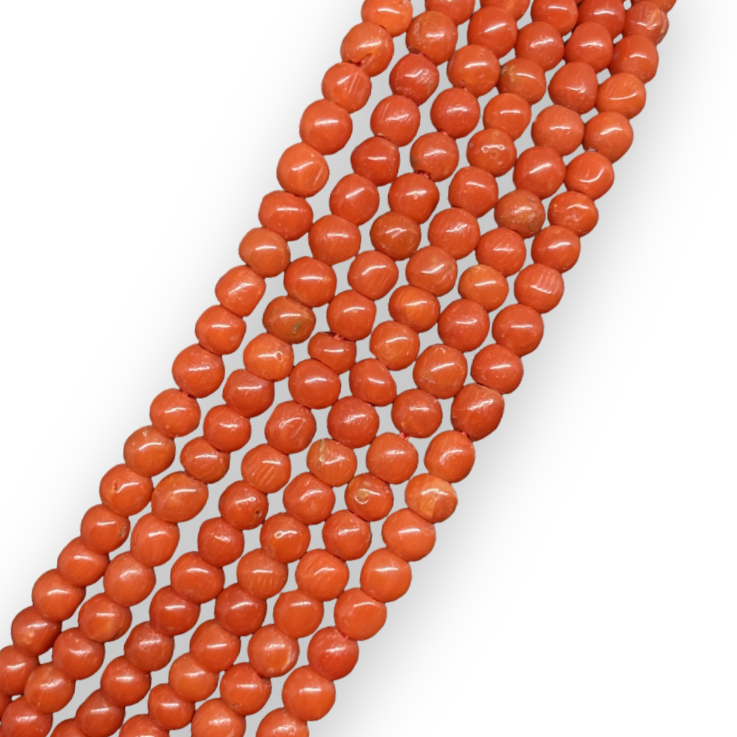 Collana con 6 file di piccole pietre di corallo rosso 3mm