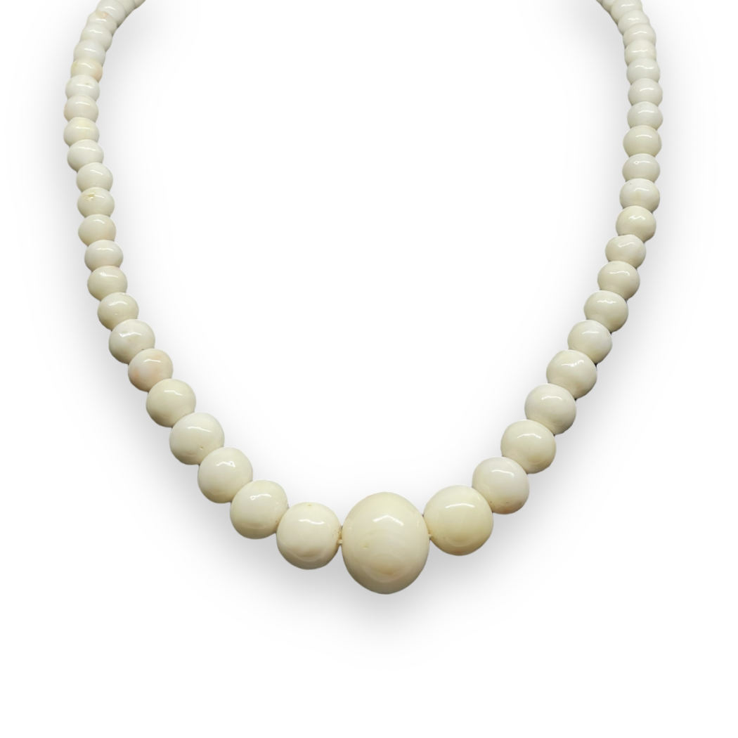 Collana con pietre di corallo rosa 17mm-0,6mm con chiusura in Oro 750 18KT