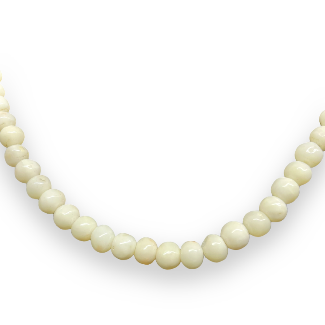 Collana con pietre di corallo rosa 6mm con chiusura in Oro 750 18KT