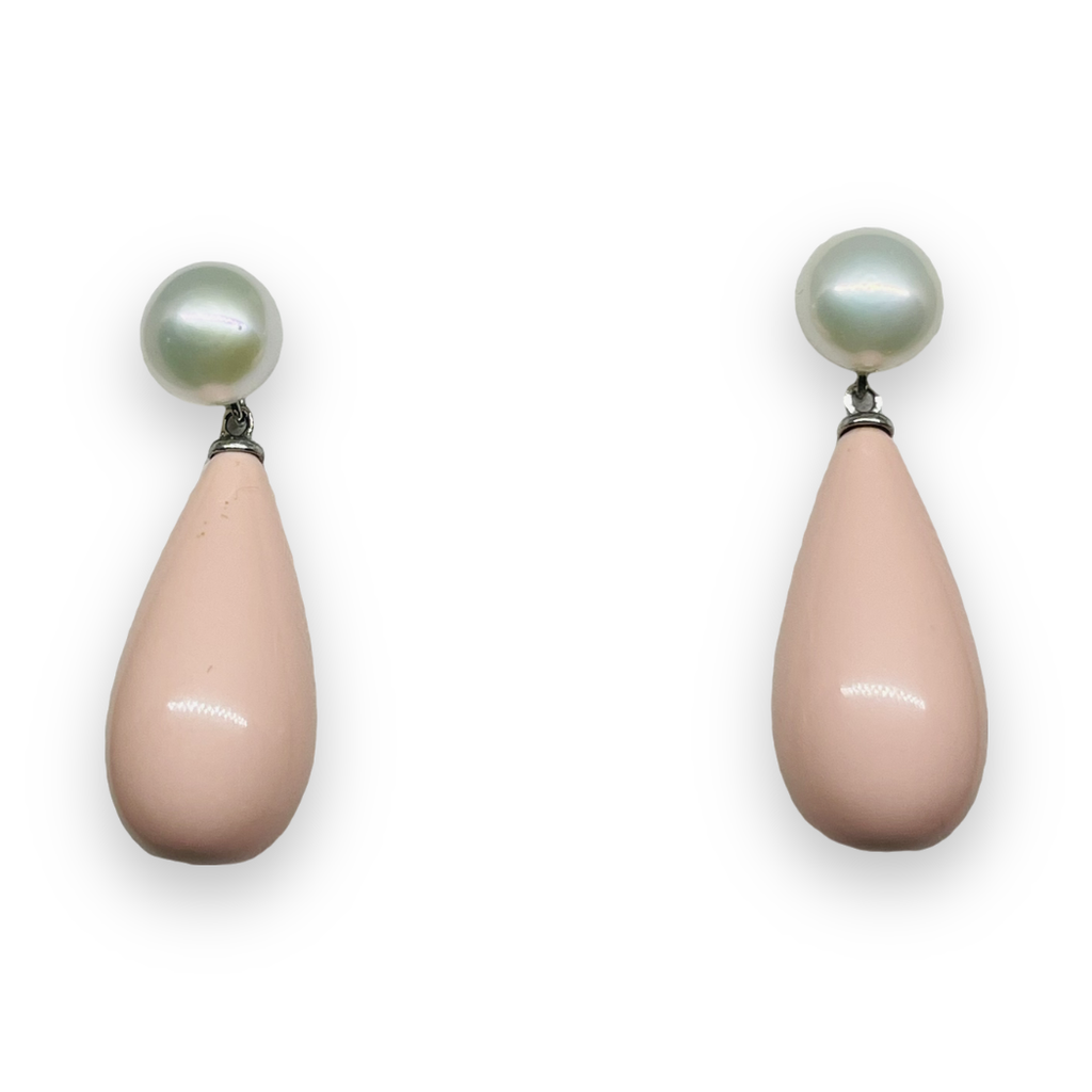 Orecchini in corallo rosa con perla bianca