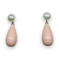 Orecchini in corallo rosa con perla bianca