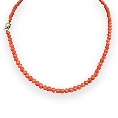 Collier avec petites pierres de corail rouge avec fermoir particulier en Or 750 18 carats (0,4 mm)