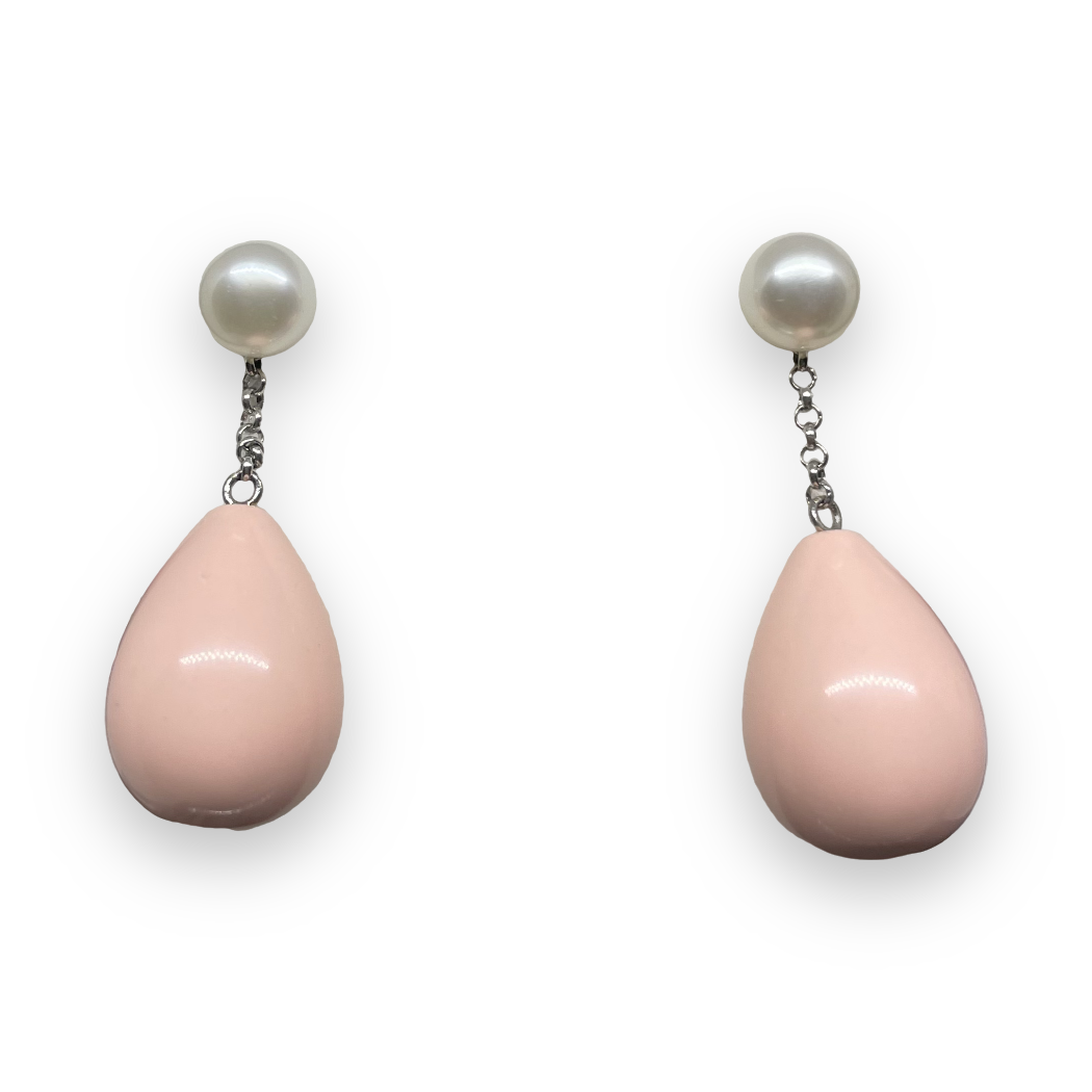 Orecchini in corallo rosa con perla bianca