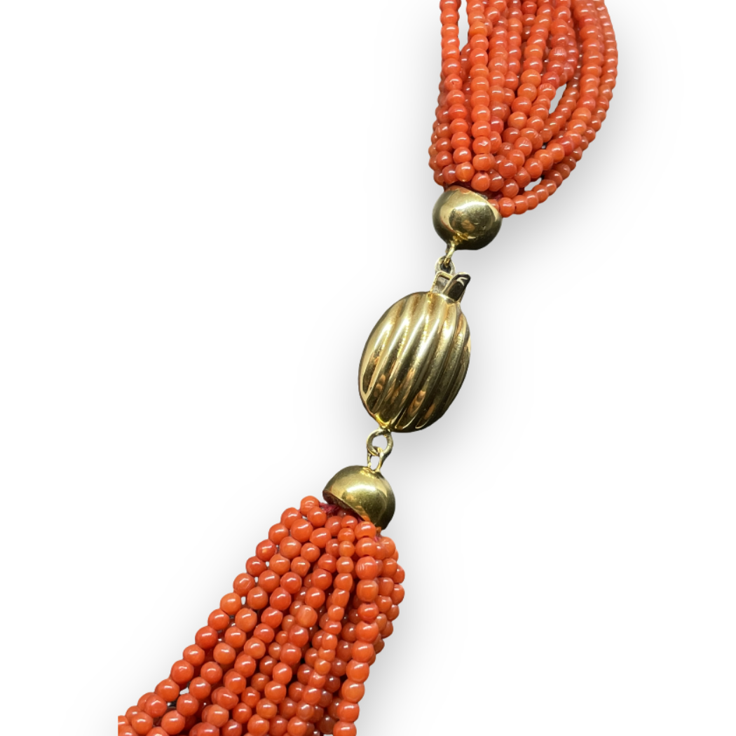 Collana con 20 fili di corallo rosso con chiusura particolare in Oro 750 18 KT (0,3mm)